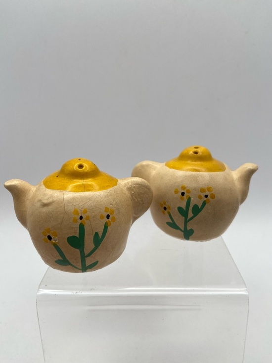 None Other - Vintage Handmade Hand Painted Yellow Green Teapot Salt & Pepper Shakers